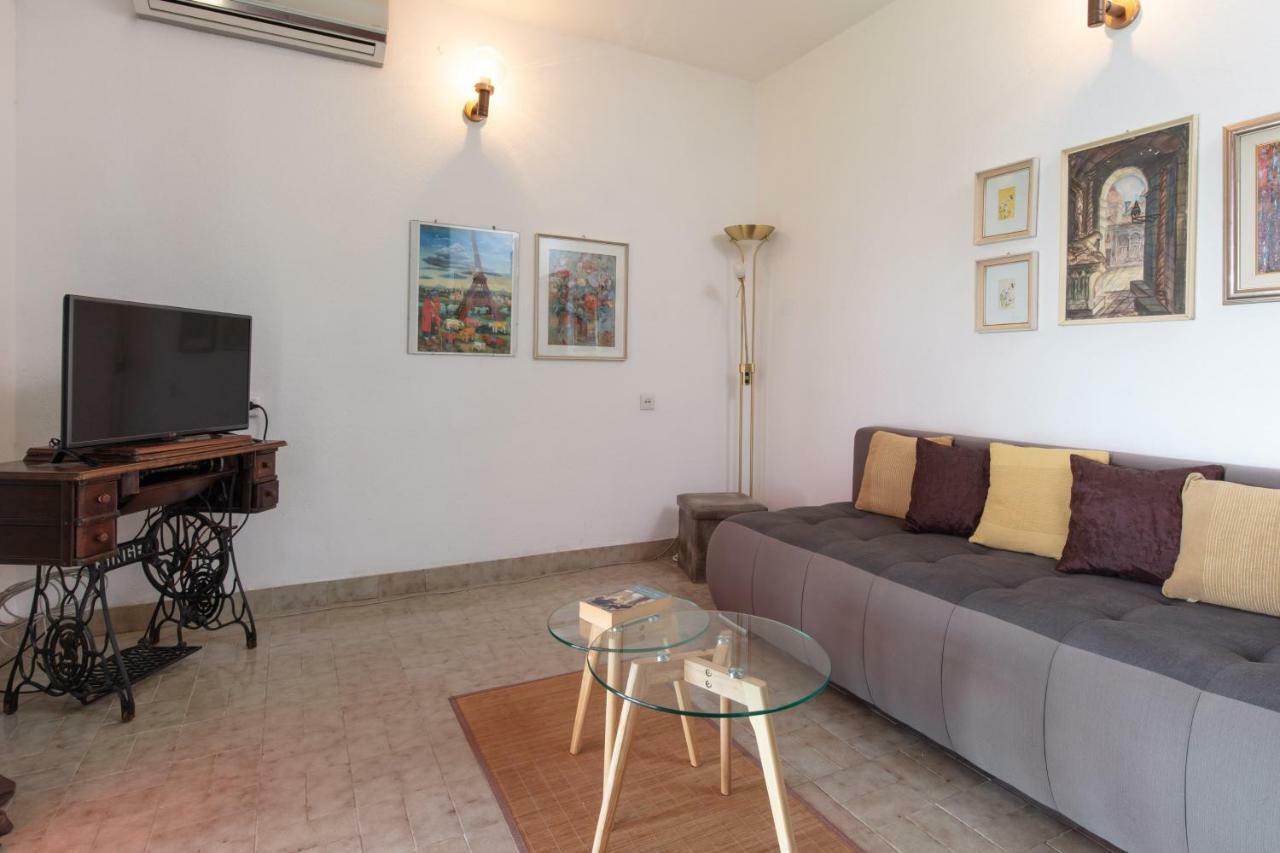 Holiday Home Barbara Trogir Exteriér fotografie